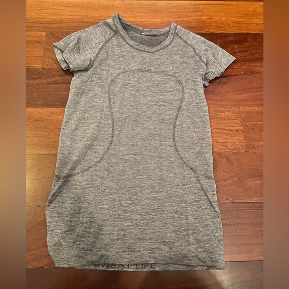 lululemon Sparkly Grey Swiftly Tech - Picture 2 of 4